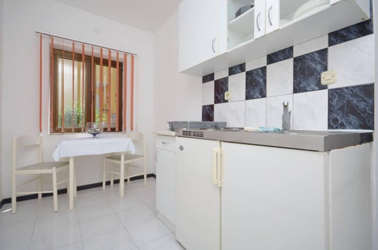 Apartments And Rooms Barbara Lastovo Екстер'єр фото