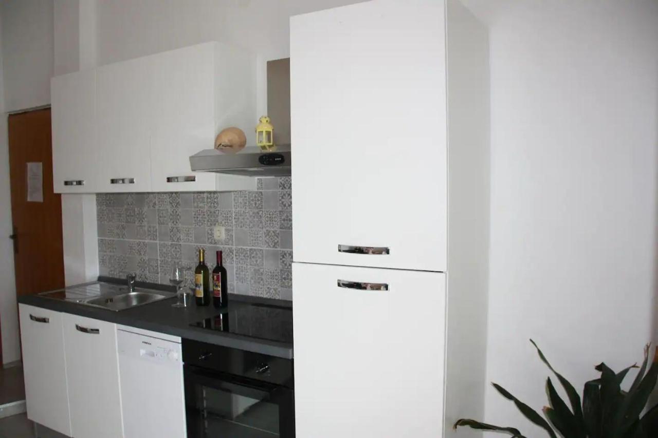 Apartments And Rooms Barbara Lastovo Екстер'єр фото