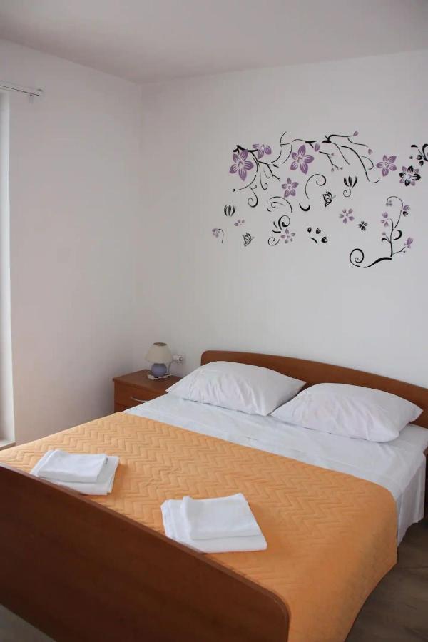 Apartments And Rooms Barbara Lastovo Екстер'єр фото